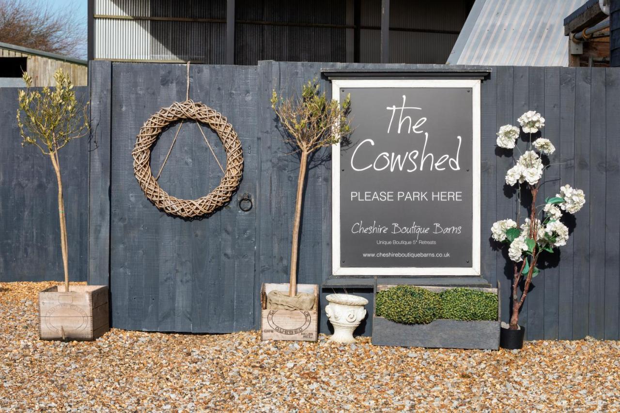The Cowshed At Cheshire Boutique Barns Villa นันท์วิช ภายนอก รูปภาพ